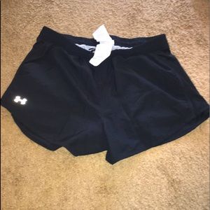 Underarmour athletic shorts